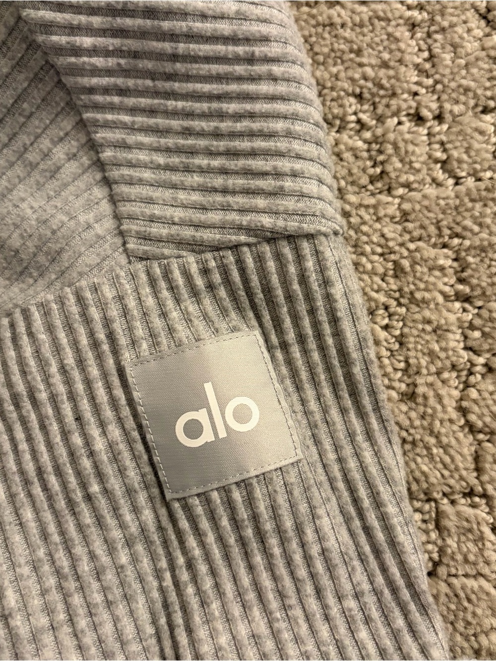 ALO Yoga Muse Hoodie - Picture 3 of 3